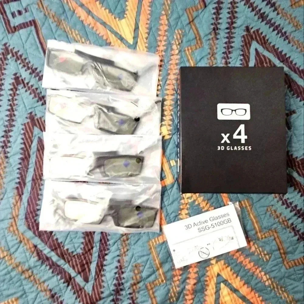New Samsung 3D glasses. Pack of‎ 4